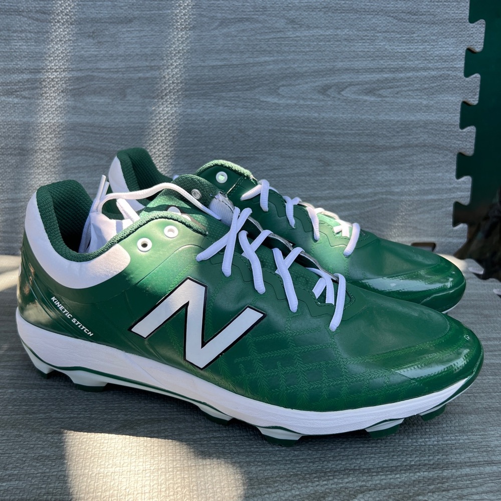 Baseball cleats size 16